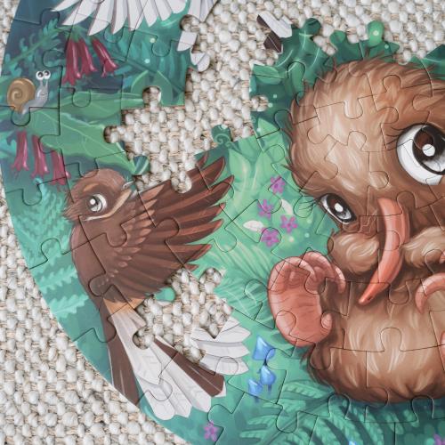 Kuwi & Friends - Fantail Flurry - 100 piece puzzle - Image 3