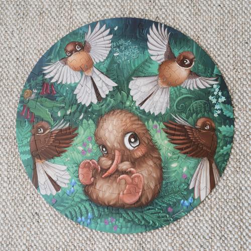 Kuwi & Friends - Fantail Flurry - 100 piece puzzle - Image 2